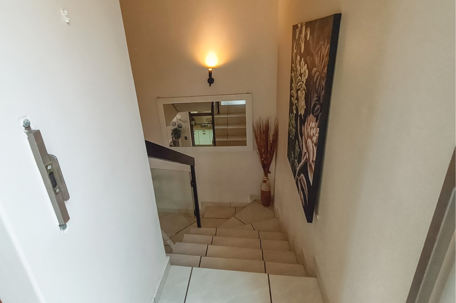 To Let 2 Bedroom Property for Rent in Sonstraal Western Cape